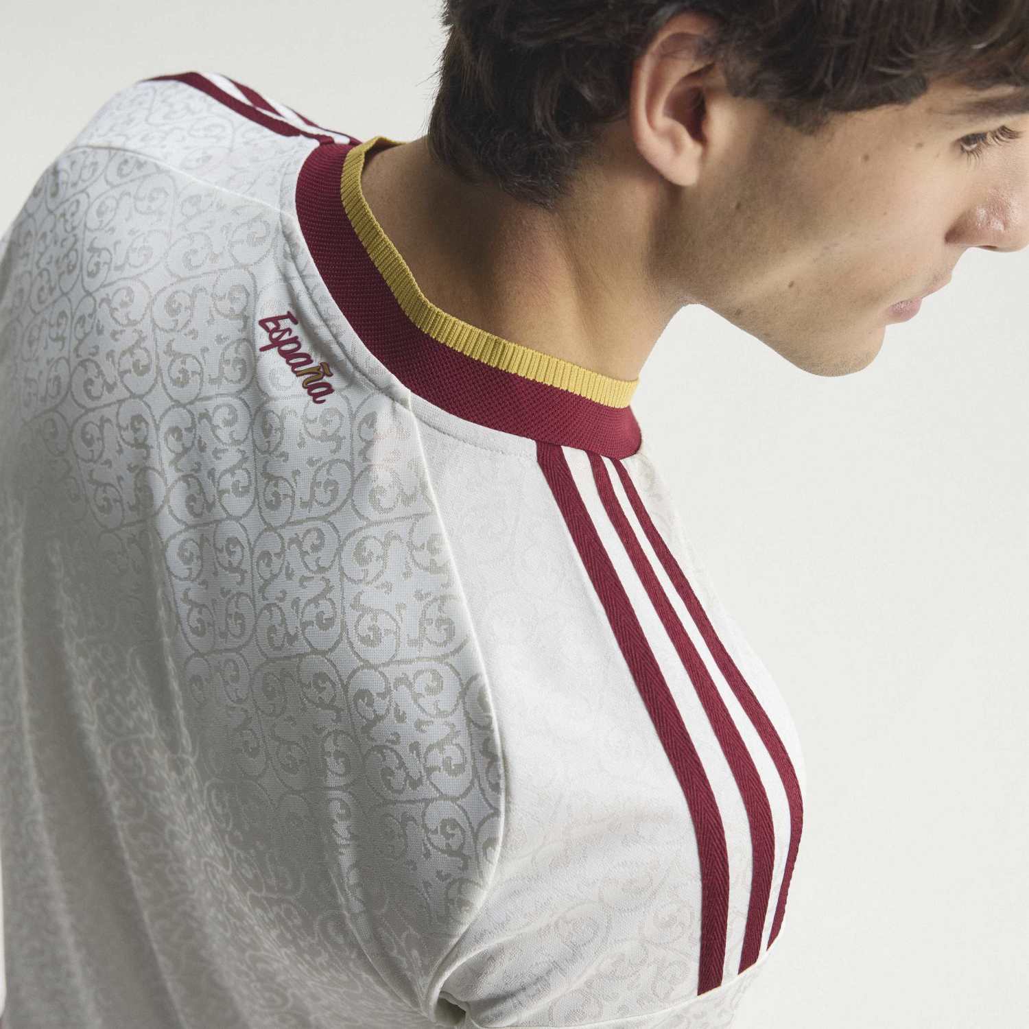 Maillot Authentic Espagne Homme Extérieur Coupe du Monde 2026 Blanc