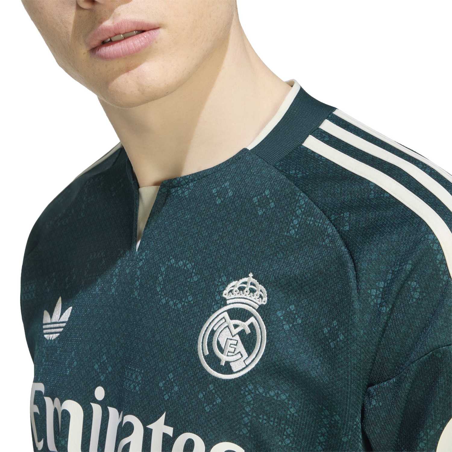 Mens Away Jersey Long Sleeve Green 26/27 – Official Real Madrid Store
