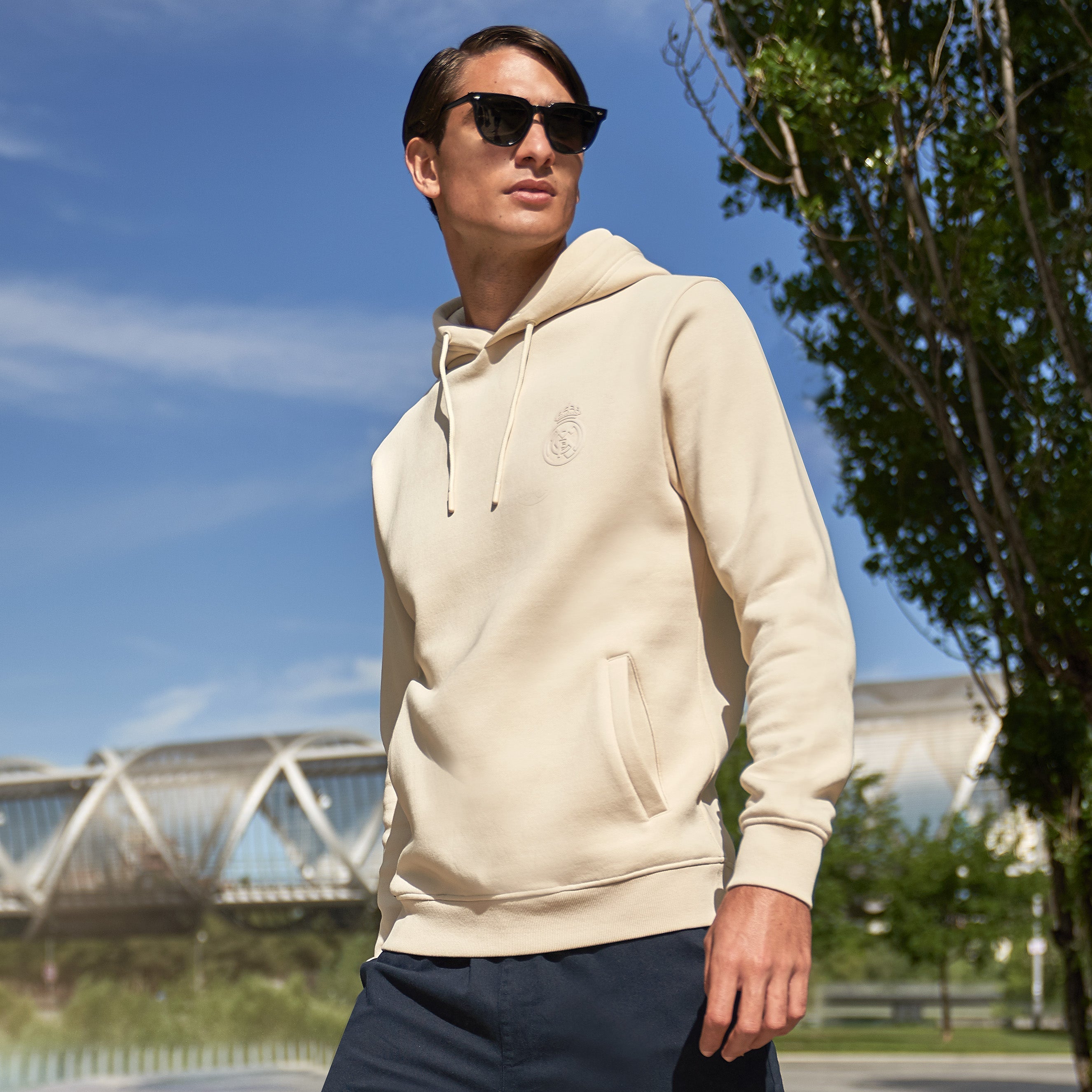 Sakura Unisex Oth Hoodie Off White – Official Real Madrid Store