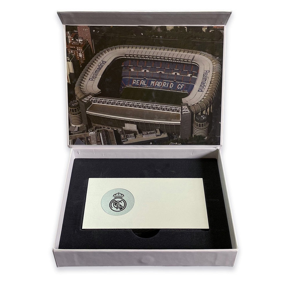 Santiago Bernabéu Stadium Real Madrid Locker Room Piece – White Wood Teak