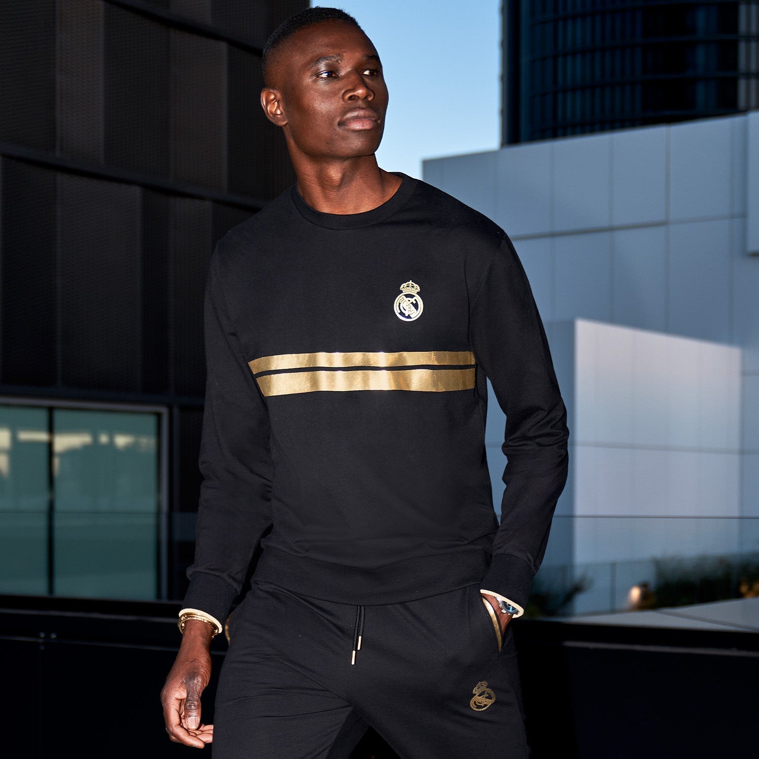 Mens Black & Gold Crew Sweatshirt